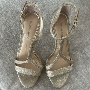 Gianni Bini hold sparkle heels. Man made lining and man made sole. Tags attached